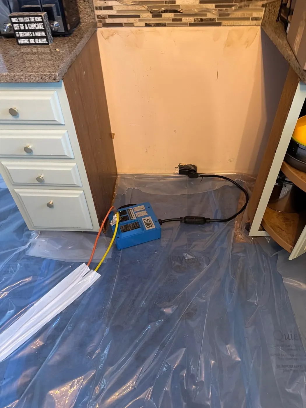 Air movers and dehumidifiers staged in Hendricks County, IN